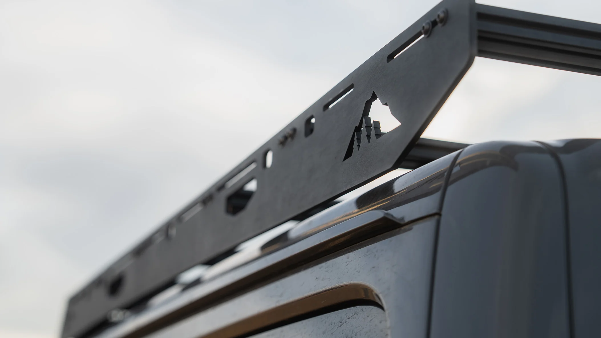 The JLU QDHD Half Rack - Image 9